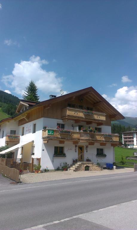 Gaestehaus Die Geislerin แกร์ลอส ภายนอก รูปภาพ