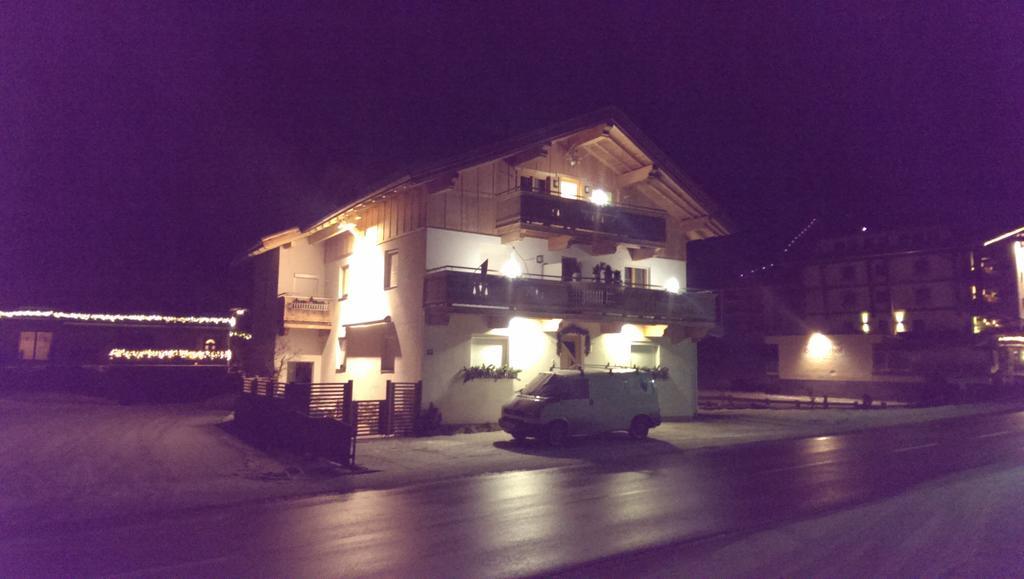 Gaestehaus Die Geislerin แกร์ลอส ภายนอก รูปภาพ