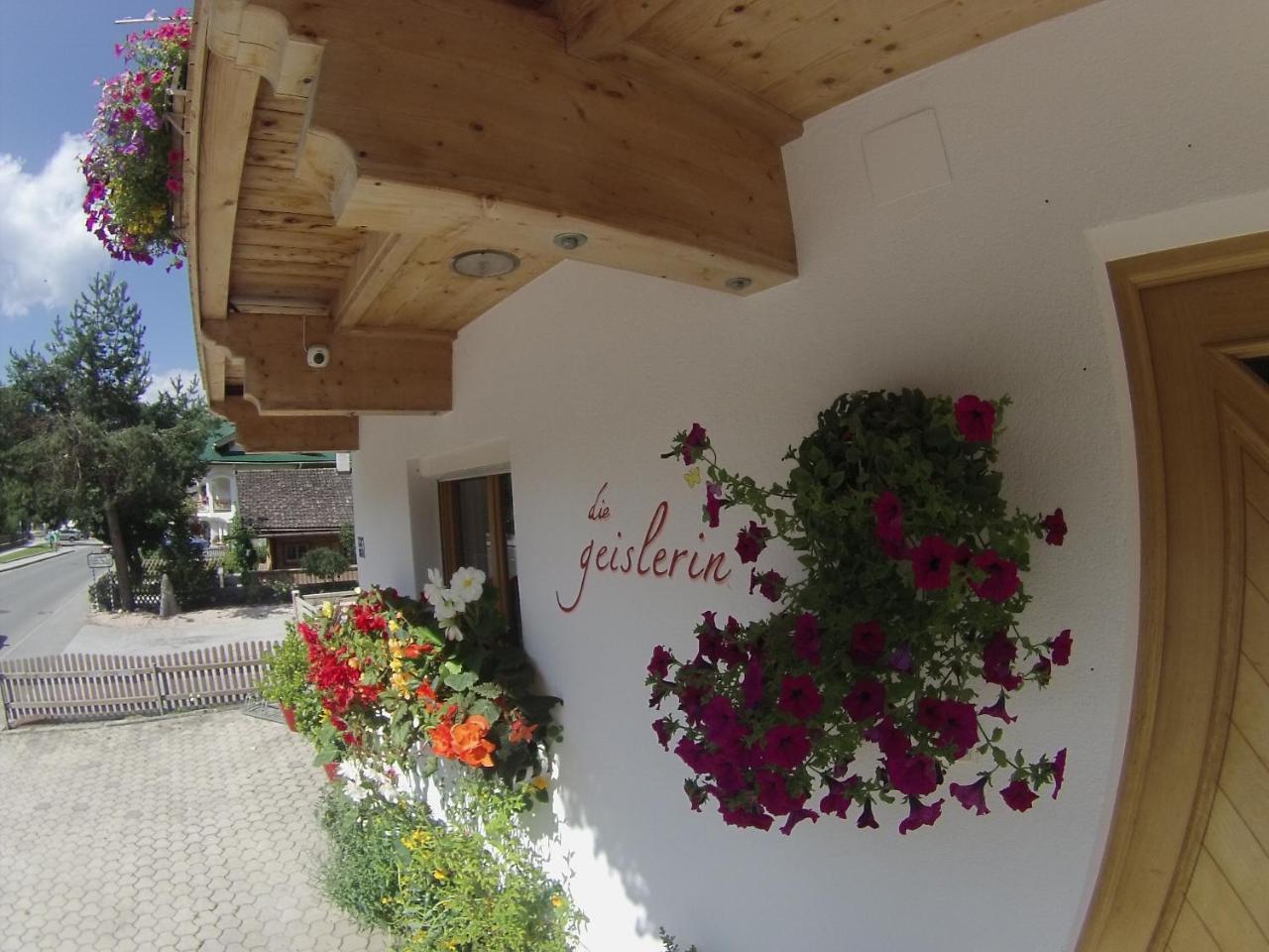Gaestehaus Die Geislerin แกร์ลอส ภายนอก รูปภาพ